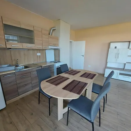 Inter Expo アパート